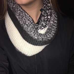 Black, white & Grey Cowl